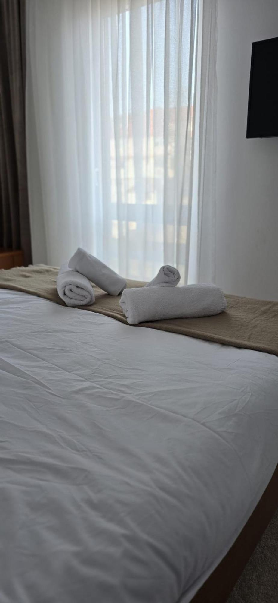 Lala Home Oradea Bagian luar foto